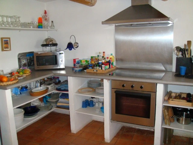 La bergerie kitchen2